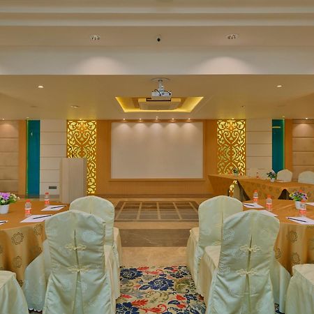 บลู เฟทเทอร์ โฮเต็ล แอนด์ สปา Hotel อุเดเปอร์ ภายนอก รูปภาพ