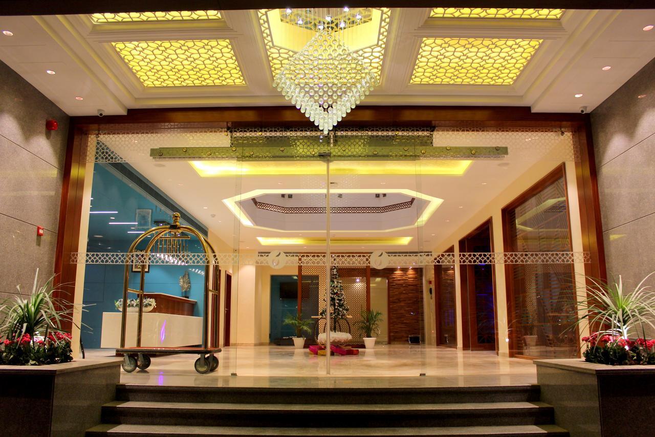 บลู เฟทเทอร์ โฮเต็ล แอนด์ สปา Hotel อุเดเปอร์ ภายนอก รูปภาพ