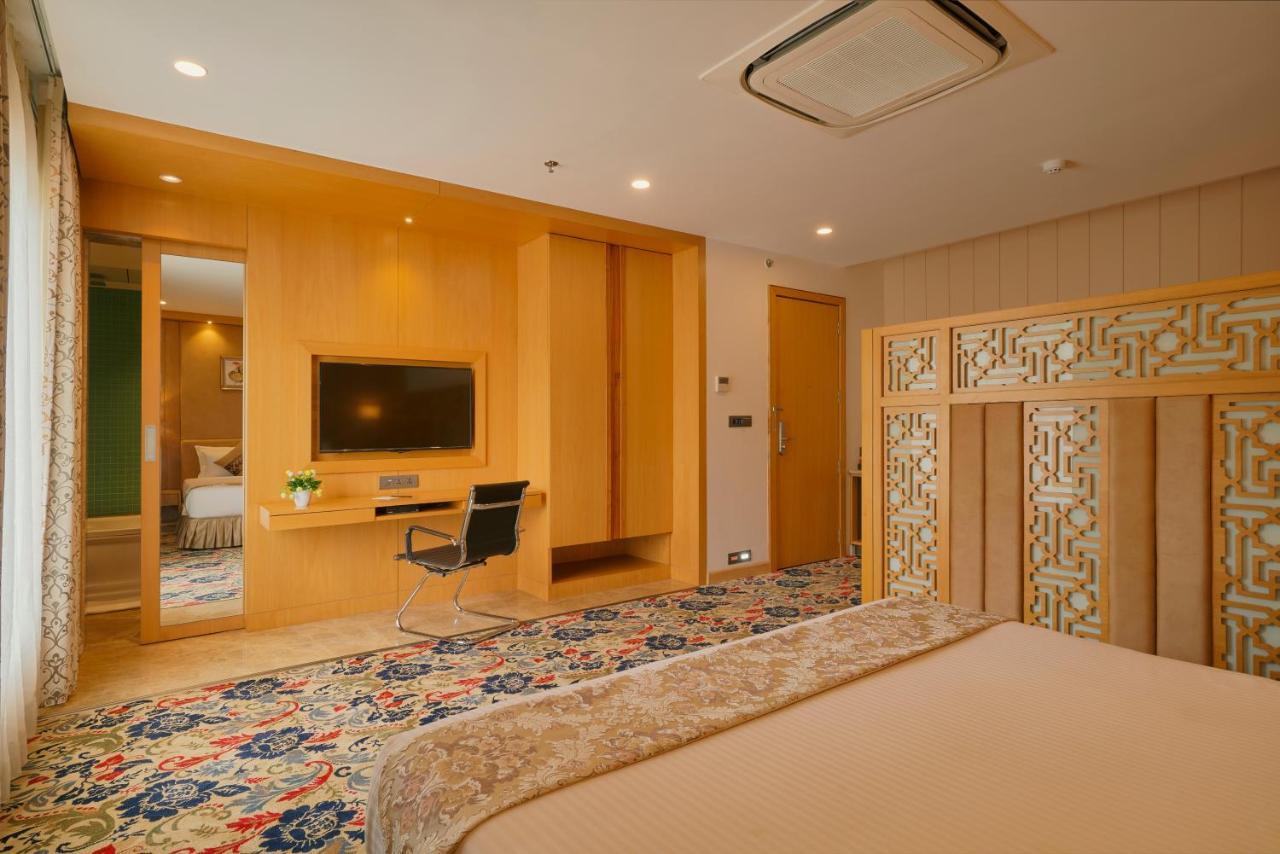 บลู เฟทเทอร์ โฮเต็ล แอนด์ สปา Hotel อุเดเปอร์ ภายนอก รูปภาพ
