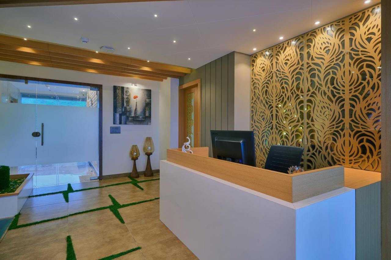 บลู เฟทเทอร์ โฮเต็ล แอนด์ สปา Hotel อุเดเปอร์ ภายนอก รูปภาพ